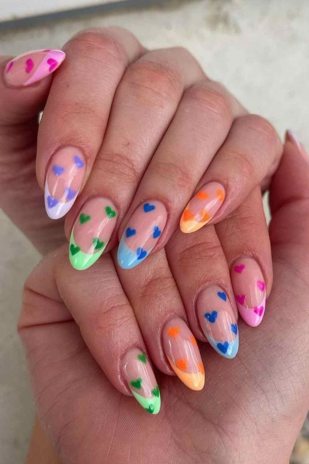 Gorgeos astuce française nail art coloré - Combien de temps prennent les ongles en acrylique ?