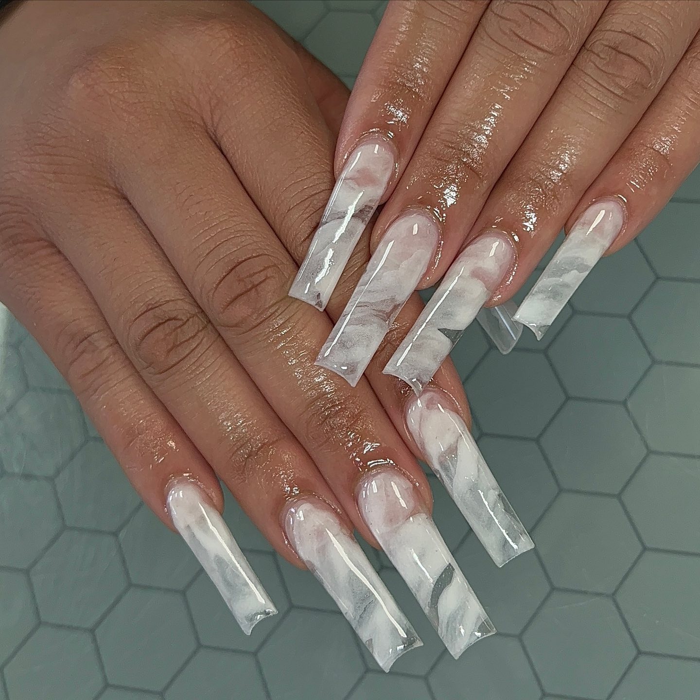 Ongles blancs fumés