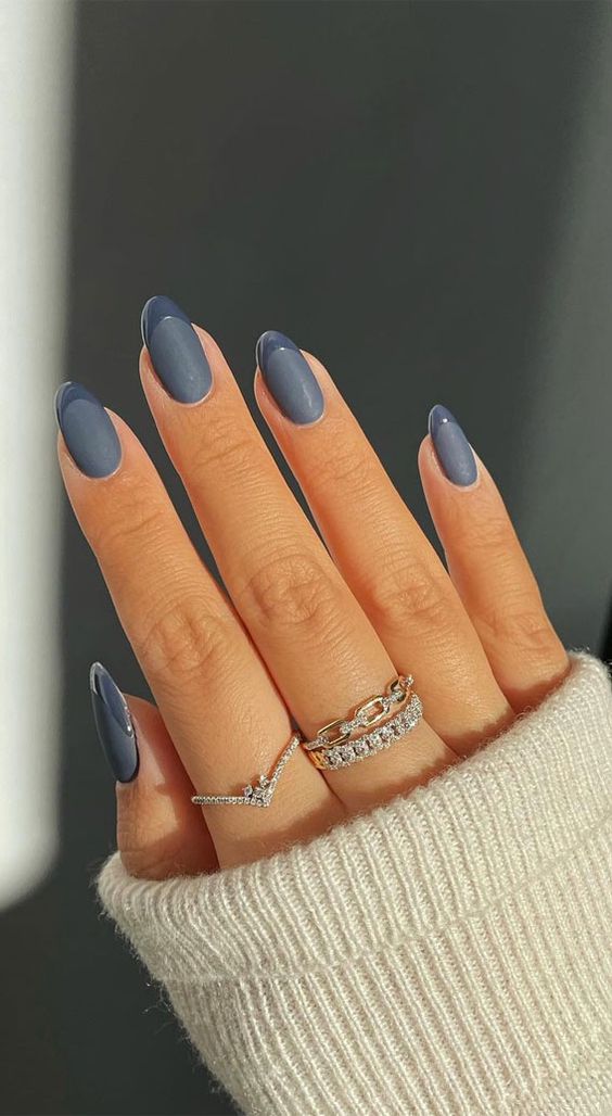 Ongles d’automne - Ongle bleu à pointe française