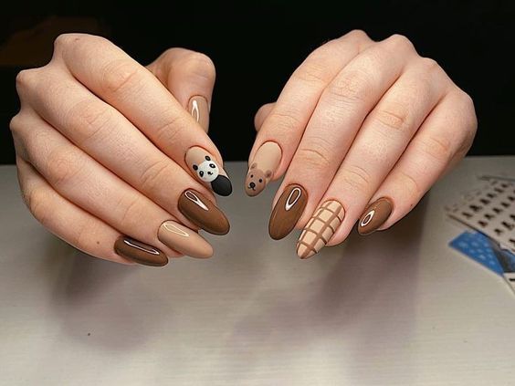 Ongles bruns super mignons avec nail art