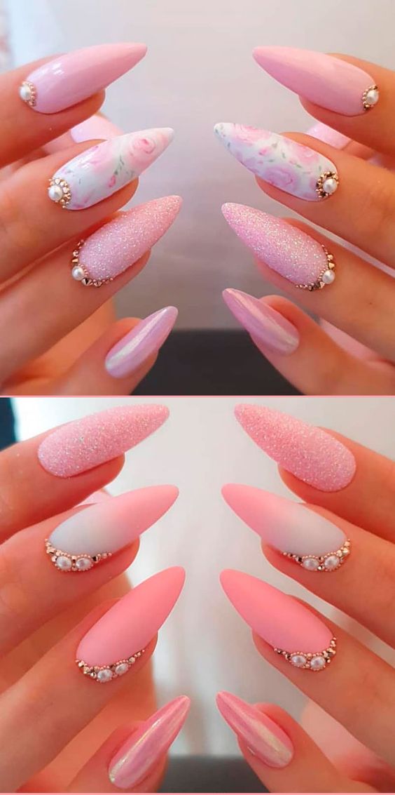 Jolis ongles roses avec pierres et paillettes