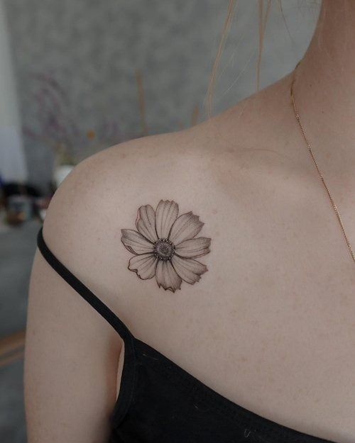 Tatouages ​​​​de fleurs de symbole d’automne 7