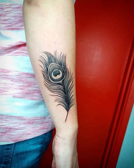 Idées de tatouage de plumes de paon 3